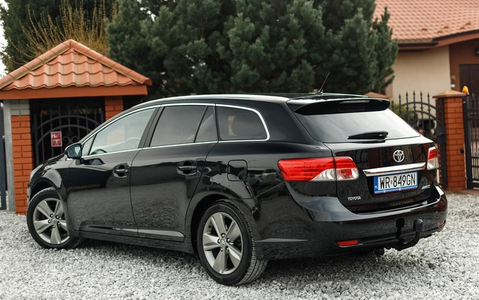 Toyota Avensis cena 47900 przebieg: 214000, rok produkcji 2014 z Radom małe 742